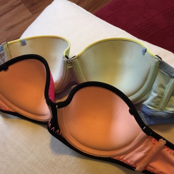 Victoria’s Secret swim tops, 32c - Picture 4 of 6